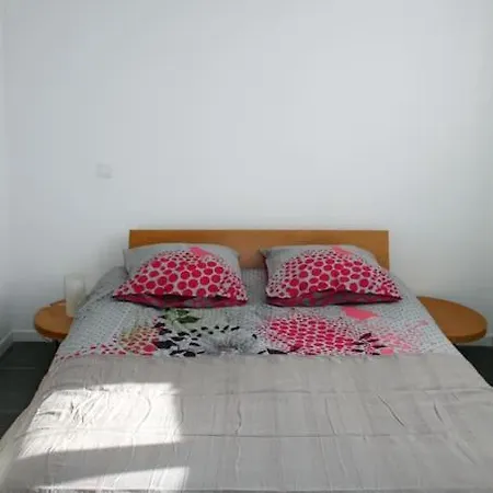 Dans Maison 2 Km De La *