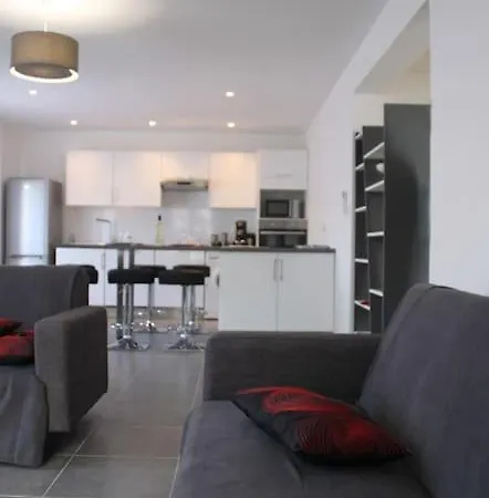 Dans Maison 2 Km De La Feriehus *