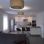 Dans Maison 2 Km De La بيت للعطل *