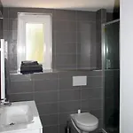 Dans Maison 2 Km De La * فينوف لوبيه