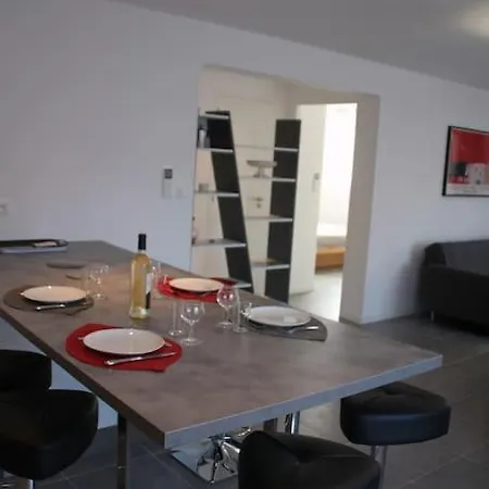 Dans Maison 2 Km De La *