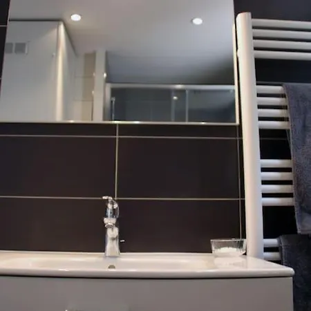 Dans Maison 2 Km De La Villeneuve-Loubet