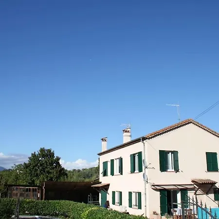Dans Maison 2 Km De La Holiday home *